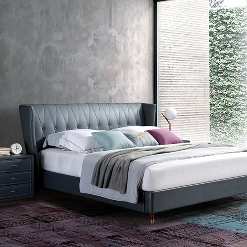 Letto in legno massello rivestito interamente in pelle